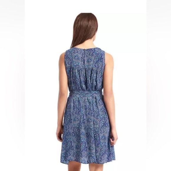 Gap Shirred Swing Dress​​​ - Picture 3 of 5